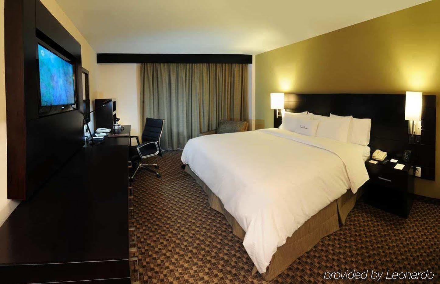 Doubletree By Hilton Queretaro Hotel Ruang foto